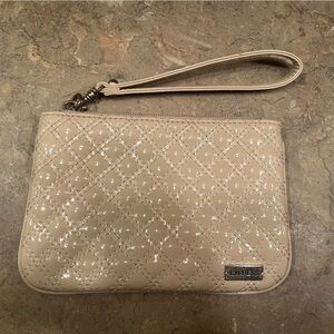 EXPRESS - SHINY PATENT LEATHER CREAM/TAN CLUTCH/WRISTLET